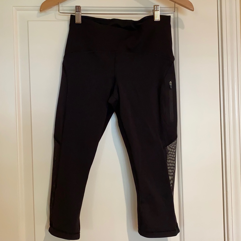 Women’s crop leggings